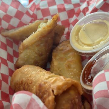 Chicken & Veggie Eggrolls