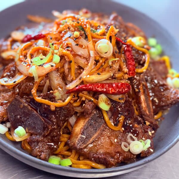 Beef short rib and onion stir fry/rice or Noodle