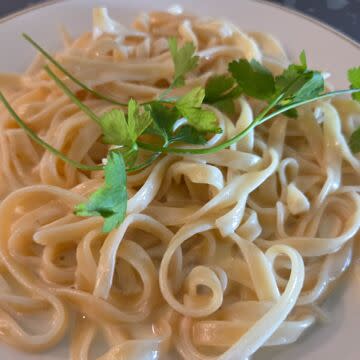 Alfredo fettuccine