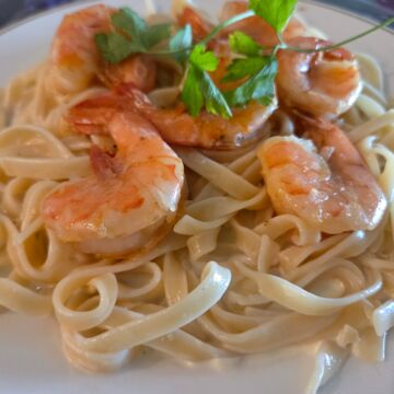 Shrimps Alfredo fettuccine