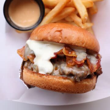 View more from Victor's Lab Food Truck