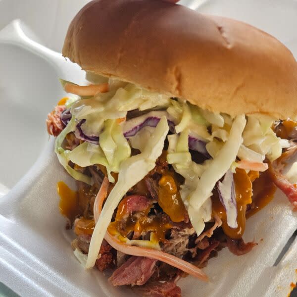 PULLED PORK SANDWICH w/SIDE