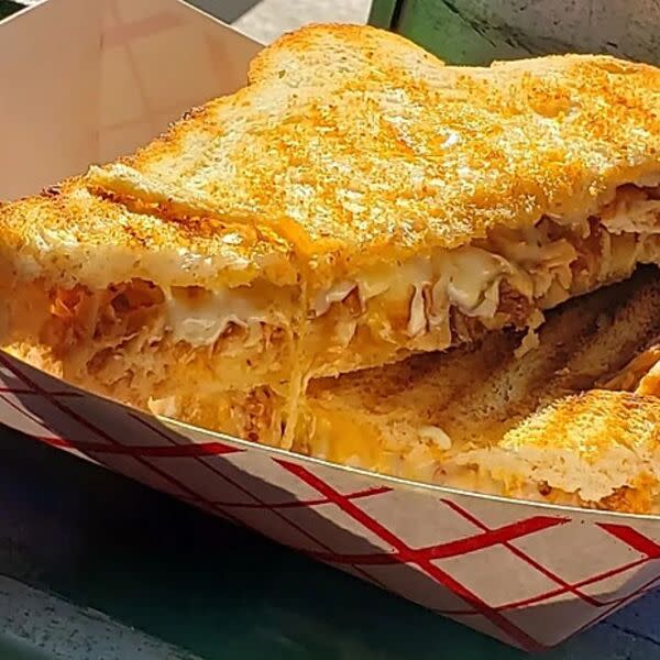 Tropical BBQ ~ ( Pulled Chicken with Mac-n-Cheese)