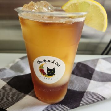 24 oz. Flavored iced tea w/ real fruit