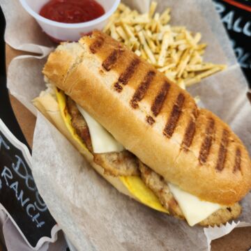 Breakfast sandwich
