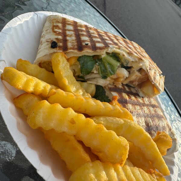 Beef Moroccan Taco's, Fries And Drink