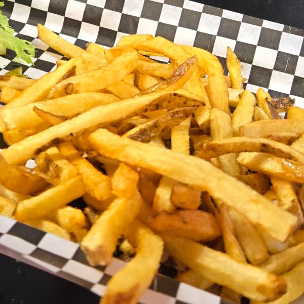Fresh cut fries - OLD BAY