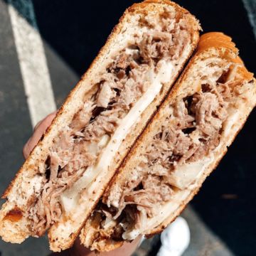 Pan Con Lechon 