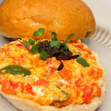 Breakfast: Scrambled Eggs w/ Tomato