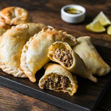 Empanada Pepperoni & Cheese