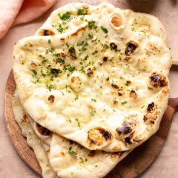 Indian Naan (Garlic or Butter)