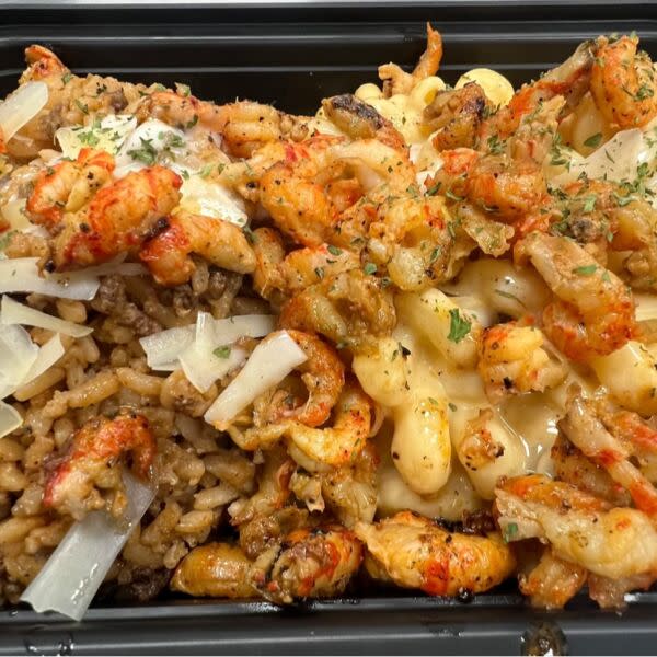 “Big Back”Cajun Bento Box shrimp, crawfish & chicken