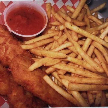 Chicken Fingers w/ Fries