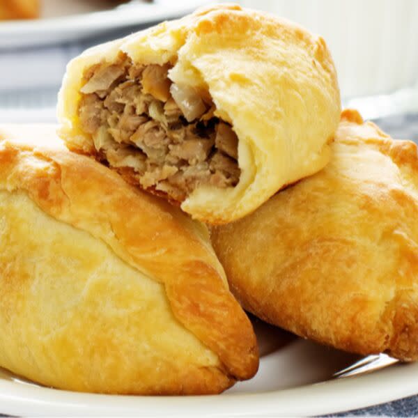 1 Pastry with chicken and mushrooms
