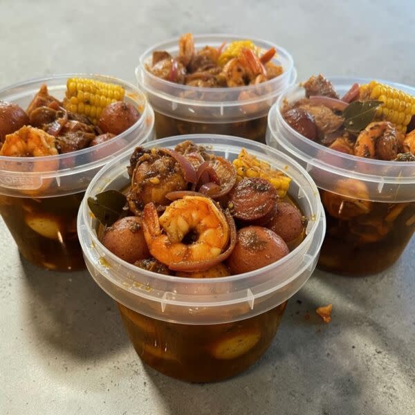 Mojo tummy chicken and shrimp boil bucket