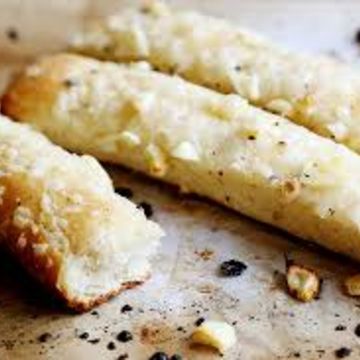 Roasted Garlic & Mozzarella BreadSticks