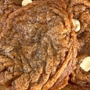 White Chocolate Macadamia Cookie