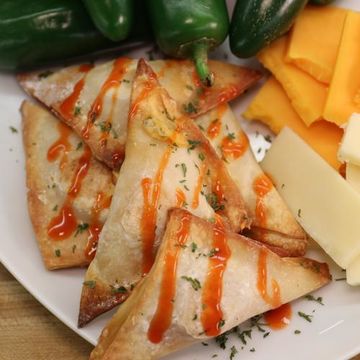 Jalapeño Popper Wontons