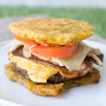 Tostones Cheeseburger