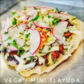Vegan Mini Tlayuda