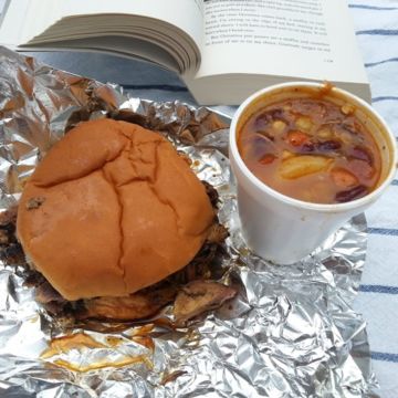 Mo's Rib Sandwich