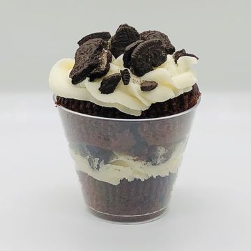 Cookies and Cream Cake Cup 