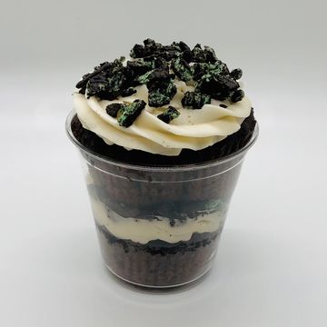 Mint Oreo Cake Cup 