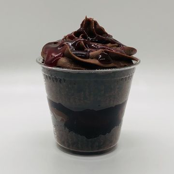 Triple Chocolate Cake Cup 