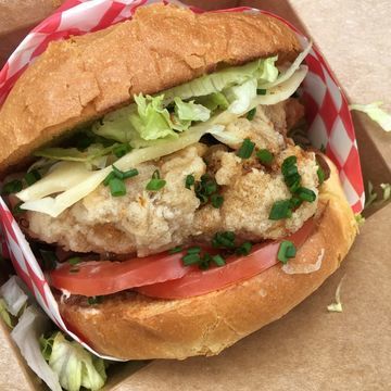 Kurashikku Chicken Sandwich