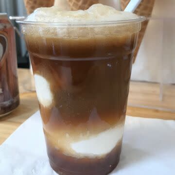 Ice cream floats