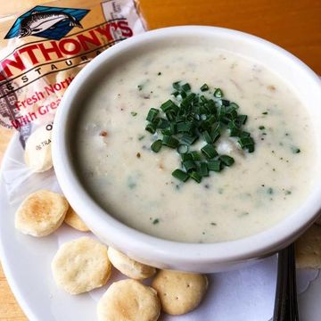 Anthony's CUP Clam Chowder 