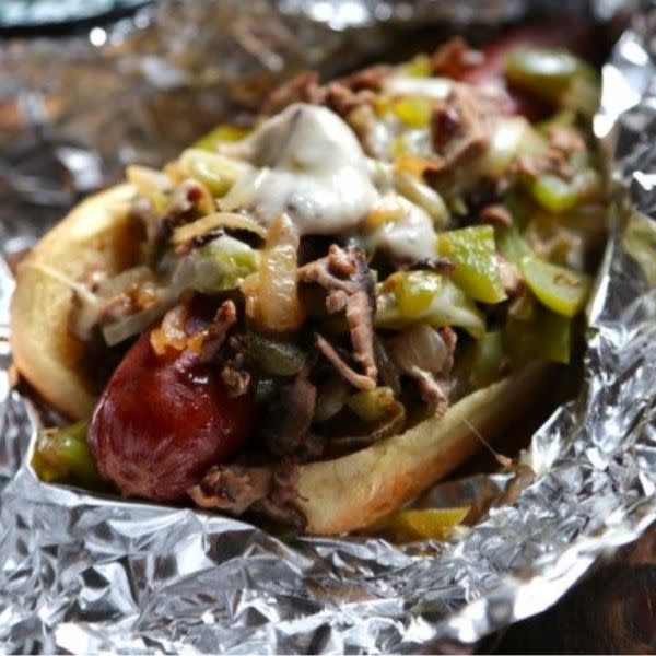 Weirdoʼs Philly Dog