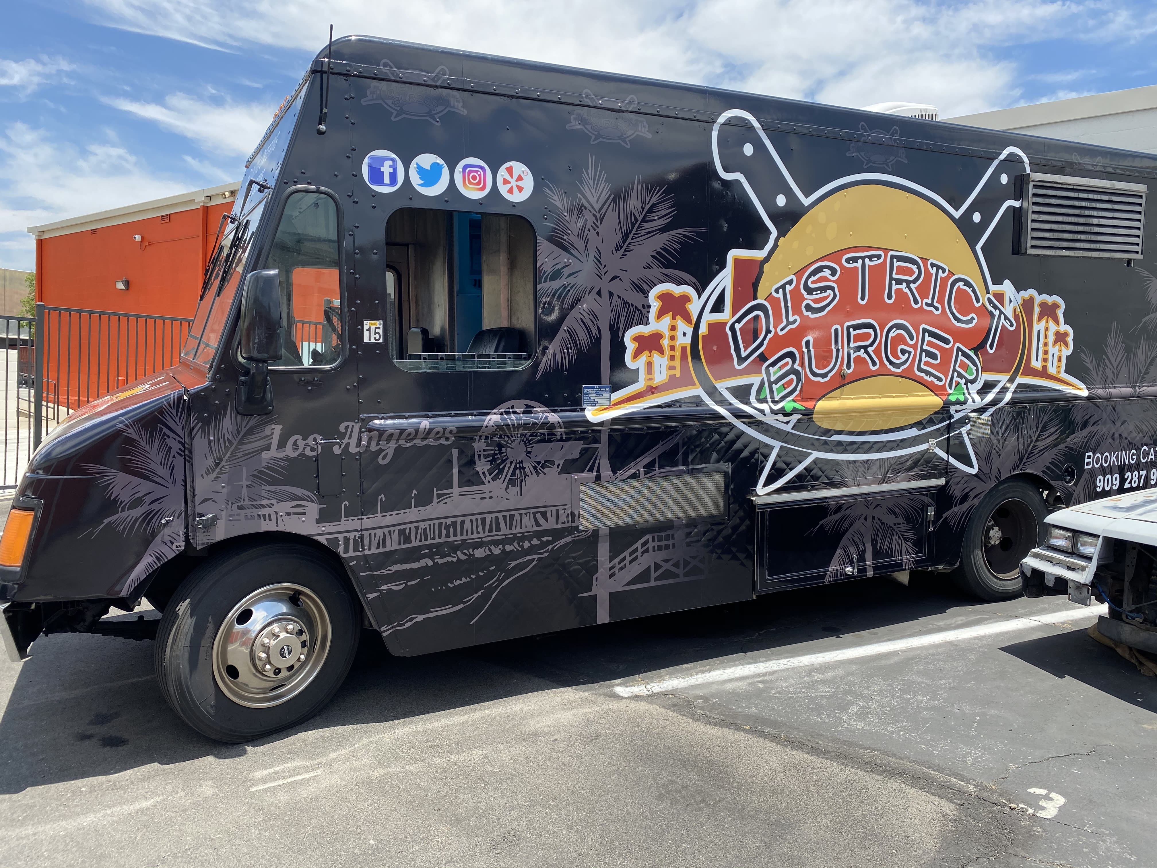 Best Food Trucks District Burger