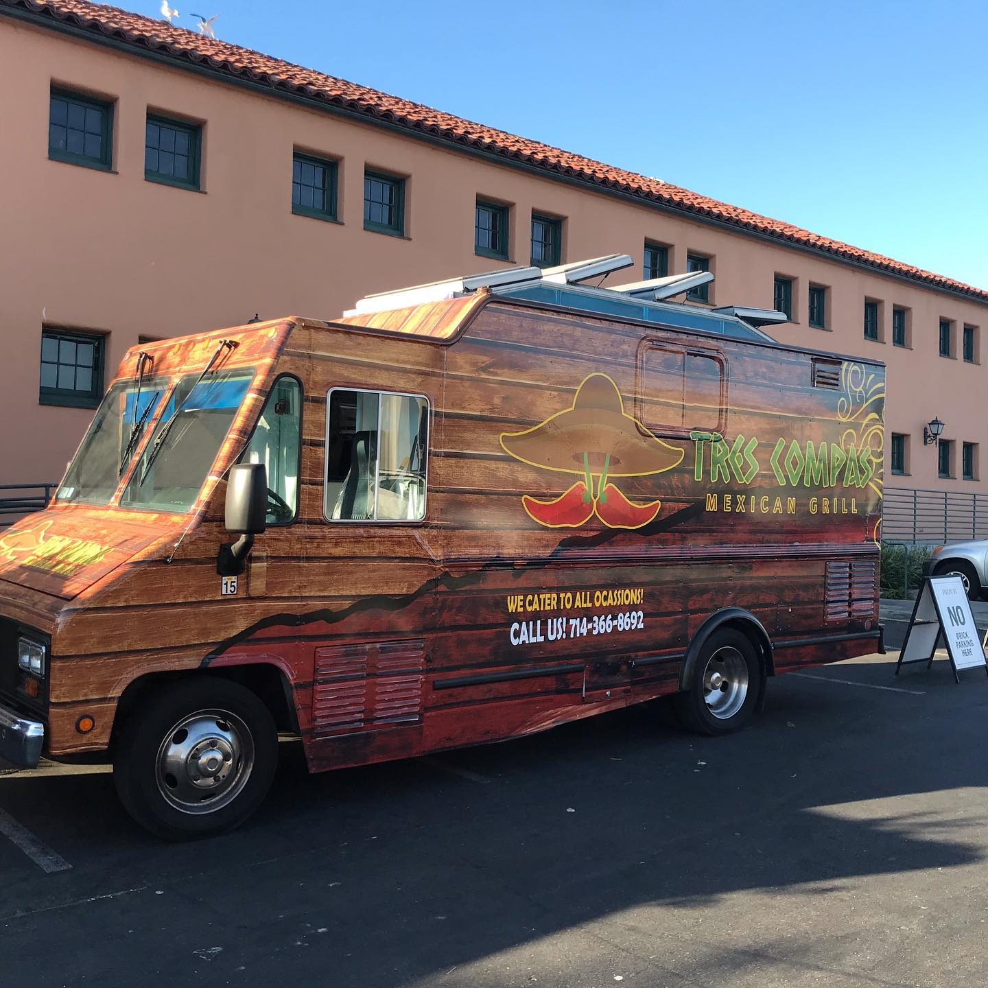 Best Food Trucks TRES COMPAS FOOD TRUCK