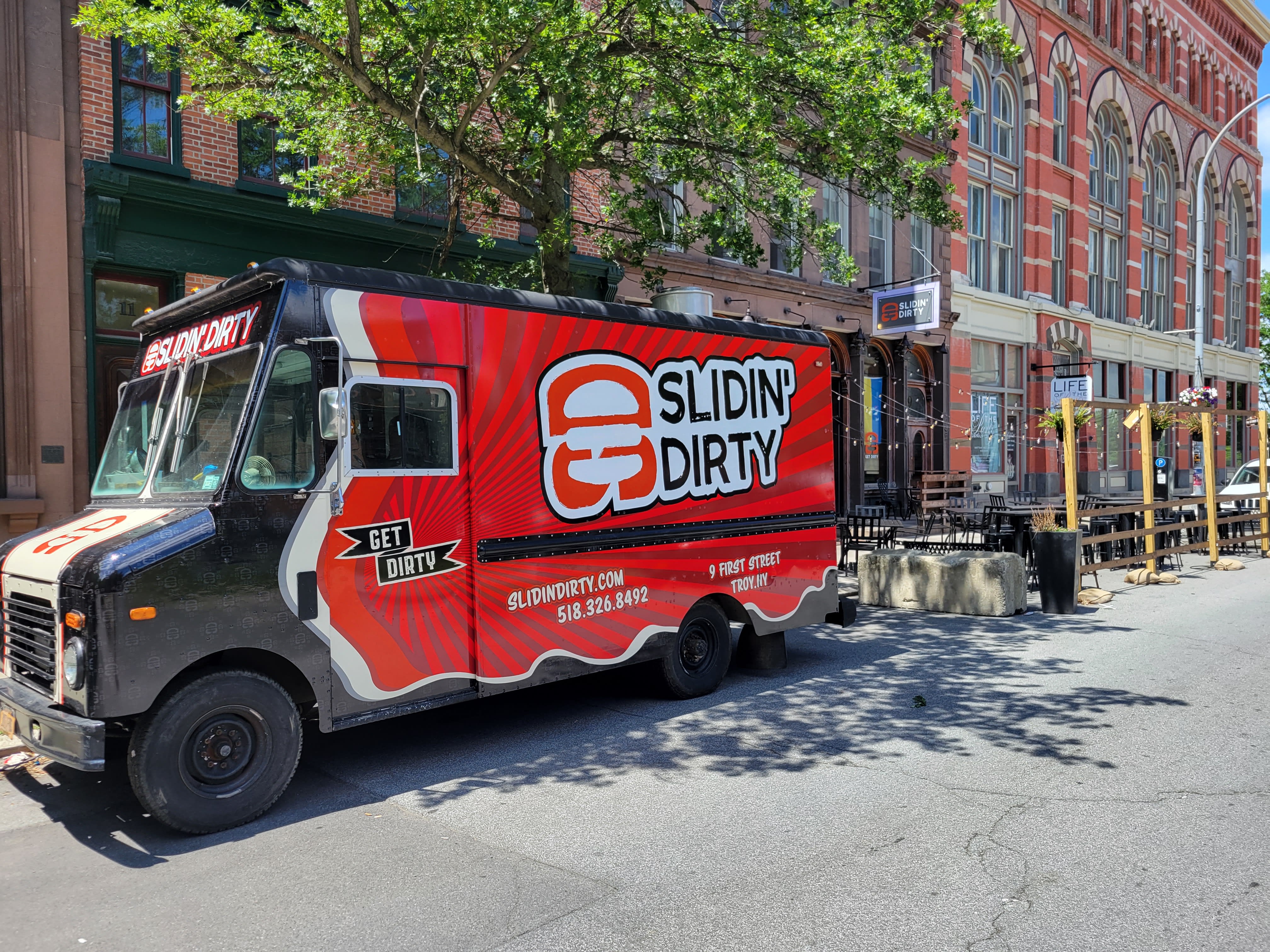 best-food-trucks-slidin-dirty