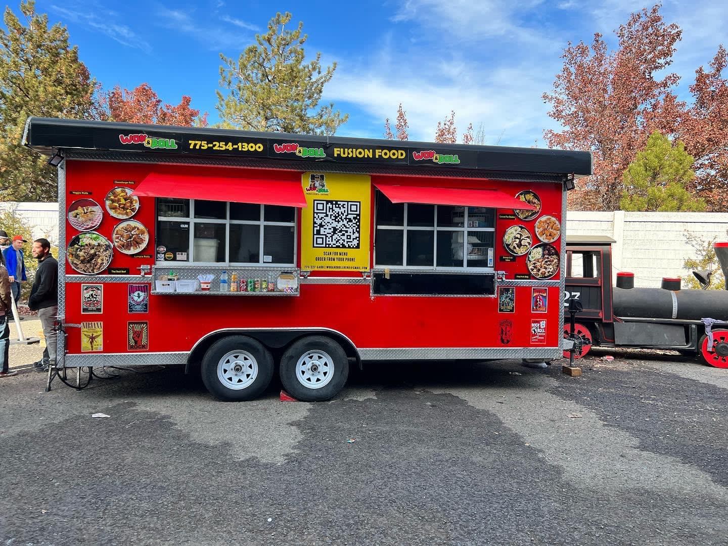 Best Food Trucks | Wok & Roll Fusion Food Truck