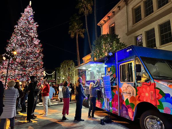 Holiday 2024: Corporate Catering with Food Trucks