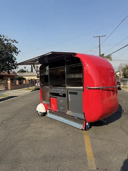 Revolution Carts’ New Grill Cart: A Feature for the Next Generation of Mobile Vendors