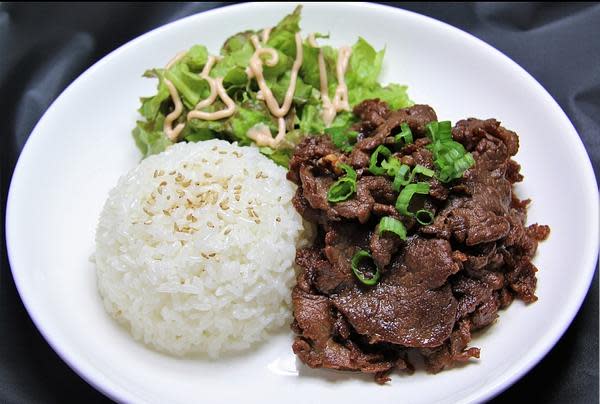 Bulgogi (ribeye steak beef) Rice Plate