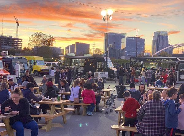 How New Tech Services are Making Life Simple for Food Truck Operators
