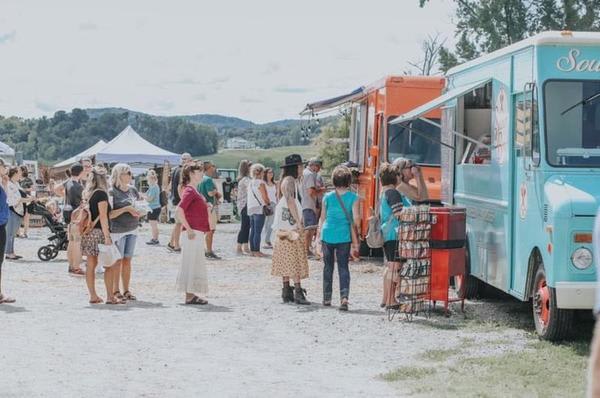 Perfect Your Event by Renting a Best Food Truck 