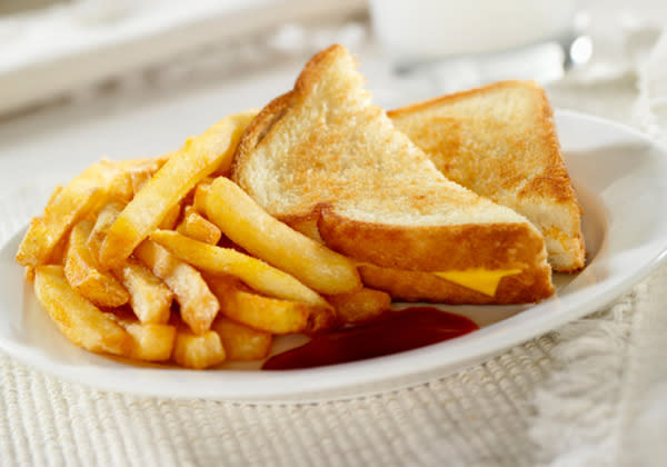 Kids Grilled Cheese w/ Fries 