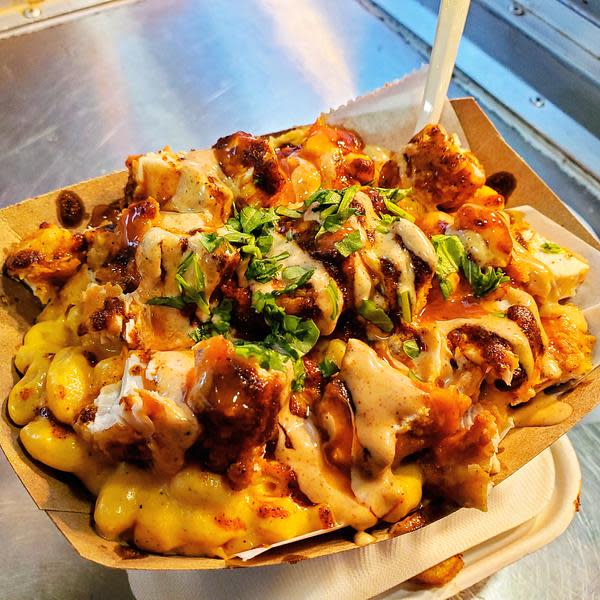 Hot Chicken Mac & Cheese Bowl